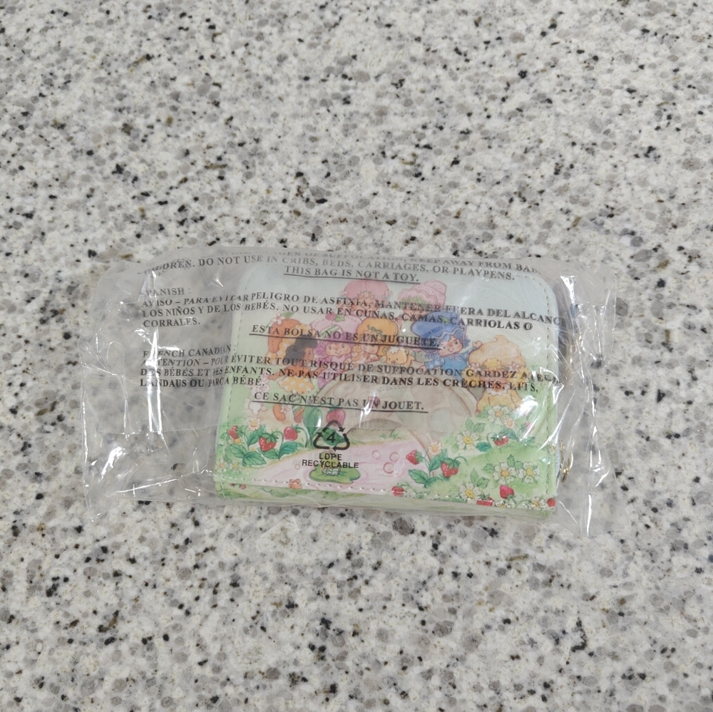 NEW Strawberry Shortcake Characters Mini Zipper Wallet - Picture 3 of 9
